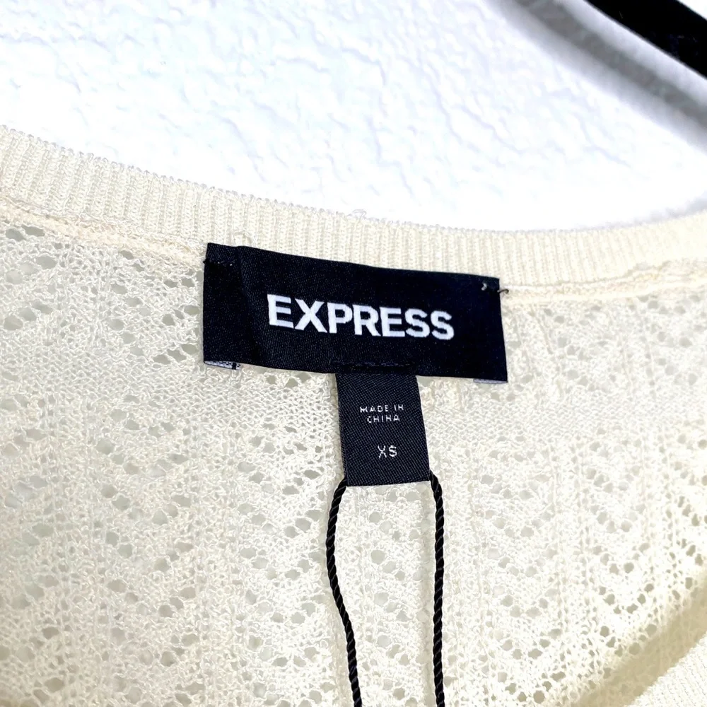 EXPRESS SHORT SLEEVE CREAM SWEATER SZ XS - Picture 3 of 9